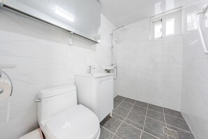 Kamar Basic, 2 kamar tidur (B (No pets allowed)) | 2 kamar tidur dan Wi-Fi gratis