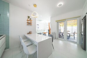 Basic Room, 3 Bedrooms (Private house) | 3 bedrooms, WiFi (free) - Gangneung Ujin Pool Villa (Gangneung)