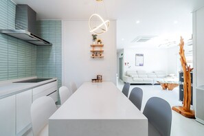 Basic Room, 3 Bedrooms (Private house) | 3 bedrooms, WiFi (free) - Gangneung Ujin Pool Villa (Gangneung)