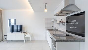Basic Room, 1 Bedroom (201) | 1 bedroom, free WiFi