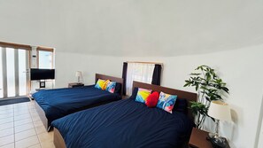 Iron/ironing board, free WiFi - Uruma Dome Okinawa Saturn7 (Uruma)