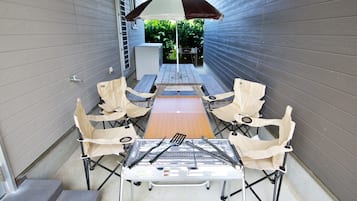 Apartment | Outdoor dining