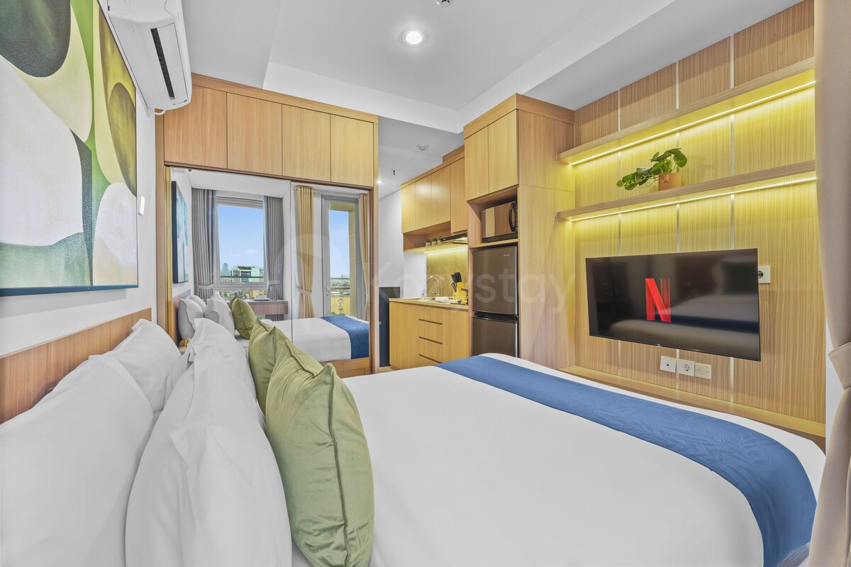 Apartment, 1 Bedroom, City View | Desk, laptop workspace, iron/ironing board, free WiFi