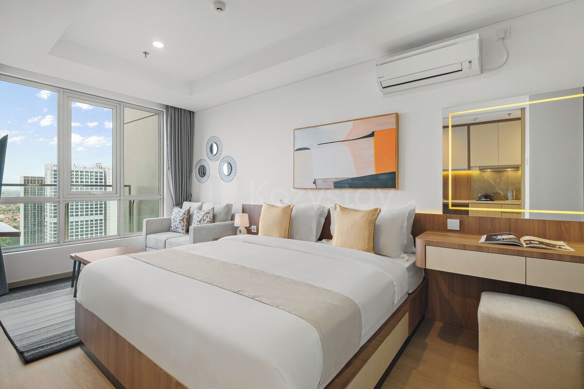 Apartment, 1 Bedroom, City View | Desk, laptop workspace, iron/ironing board, free WiFi
