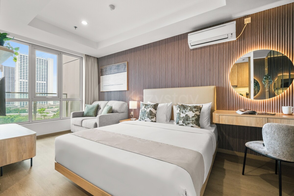 Apartment, 1 Bedroom, City View | Desk, laptop workspace, iron/ironing board, free WiFi