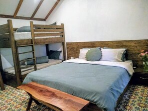 Biệt thự dành cho gia đình, sân hiên, quang cảnh vườn