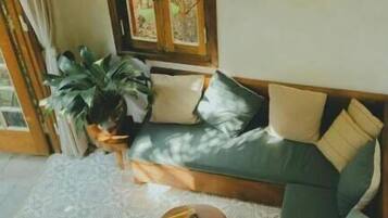 Familievilla, terrasse, hageutsikt | Oppholdsområde