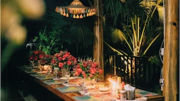 Outdoor dining