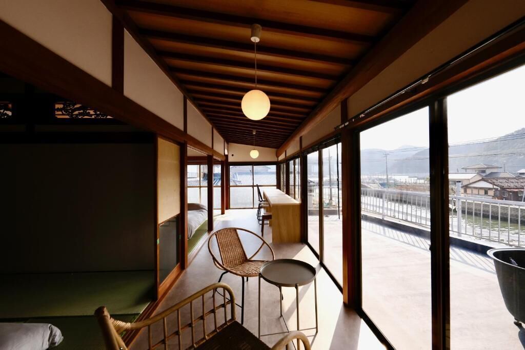 Vila, sacada, vista para o mar | Parte interna