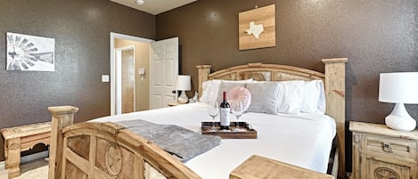 4 habitaciones, tabla de planchar con plancha, wifi y ropa de cama