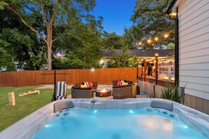 Terrace/patio - Atl Soul BnB, hot tub, fire pit (Atlanta)