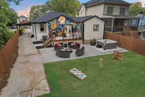 Terrace/patio - Atl Soul BnB, hot tub, fire pit (Atlanta)