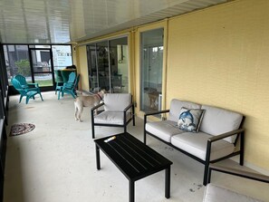 Terrace/patio - 3-bedroom house in pleasant Port Charlotte with cool AC (Port Charlotte)