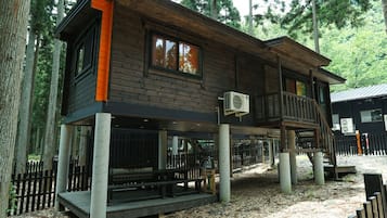 Cottage 2 - Studio with Loft, Smoking | Desk, free WiFi, bed sheets