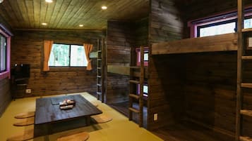 基本平房, 1 間臥室, 非吸煙房, 花園景 (Cottage 1 – Studio with Loft) | 書桌、免費 Wi-Fi、床單