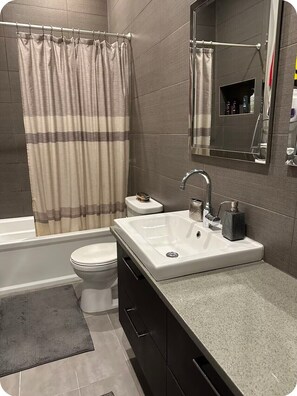 Bathroom -  Hoboken Grand House (Hoboken)