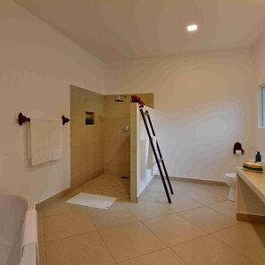Bathroom - Mnarani Beach Club (Kilifi)