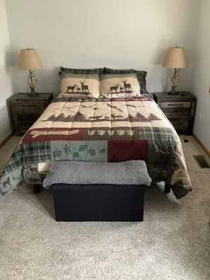2 bedrooms, iron/ironing board, free WiFi, bed sheets