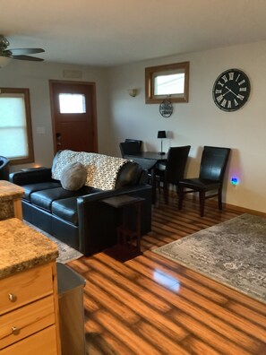 Smart TV, fireplace, video games, stereo