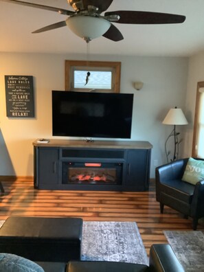 Smart TV, fireplace, video games, stereo