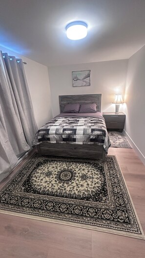 Room - Modern 2-Bedroom House—Quiet & Close to Downtown, Nature Park and Avenir Centre (Riverview)