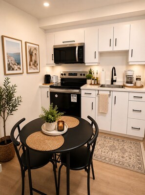 Dining - Modern 2-Bedroom House—Quiet & Close to Downtown, Nature Park and Avenir Centre (Riverview)