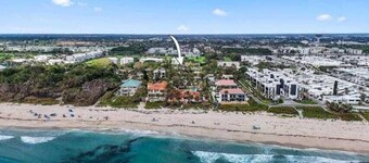 Ocean Ridge Gem | Walk to Sand + Private Yard C