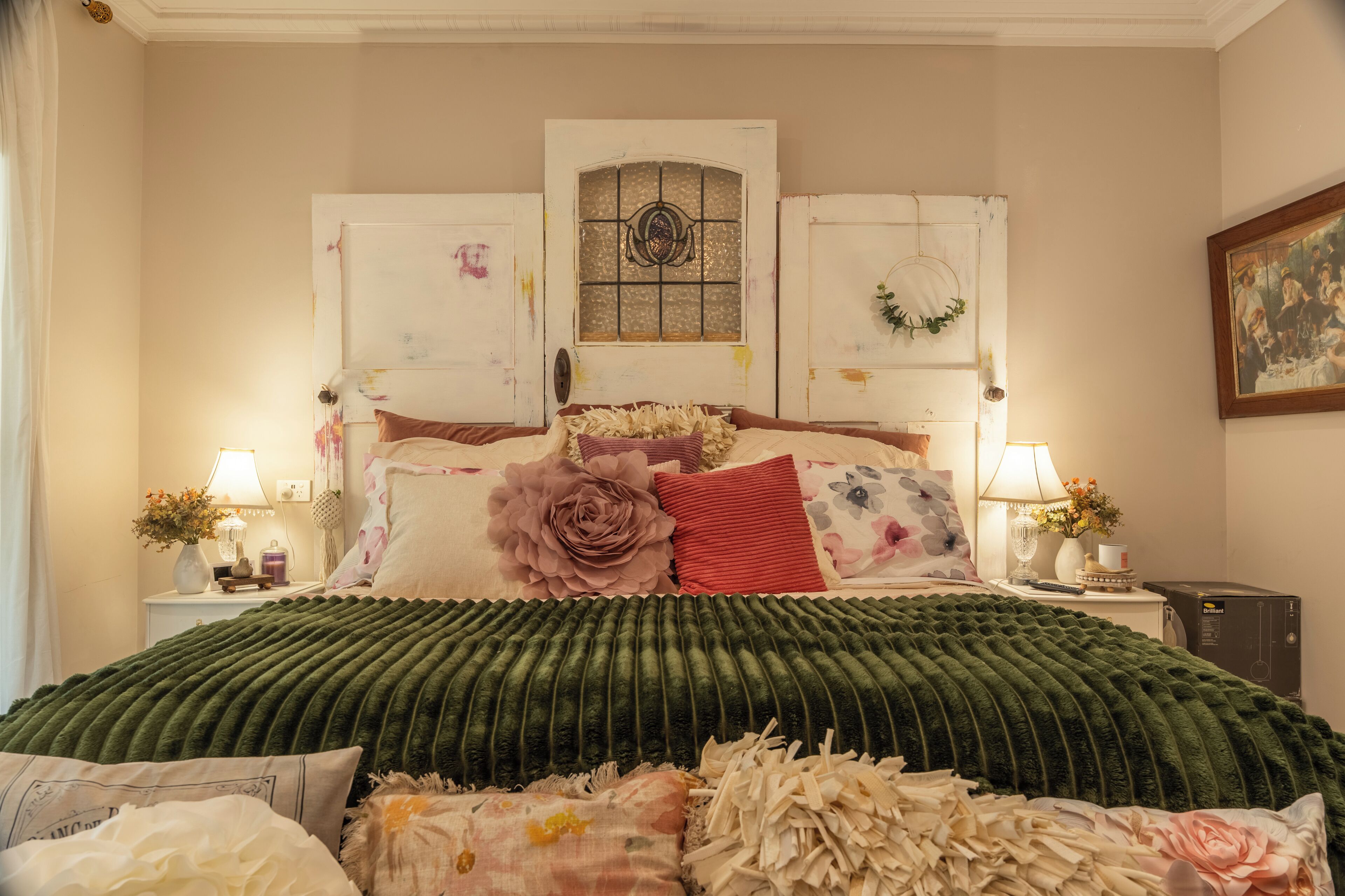 5 habitaciones, tabla de planchar con plancha, wifi y ropa de cama 