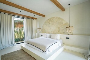 Deluxe Villa, 4 Bedrooms, Pool View | Egyptian cotton sheets, premium bedding, in-room safe, free WiFi - Casa Degaz Canggu (Canggu)