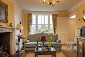 TV, fireplace - Virginia Cottage, Brandsby, Yorkshire (York)