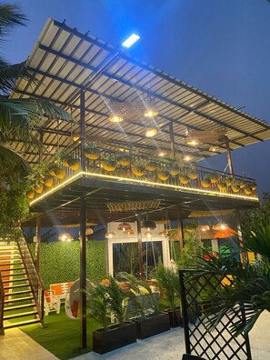 Luxury Apartment | Terrace/patio