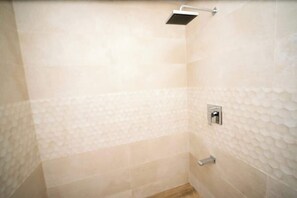 Shower, hair dryer - Avaya Oasis - Suriname Suite (Pt Cumana, Glencoe)
