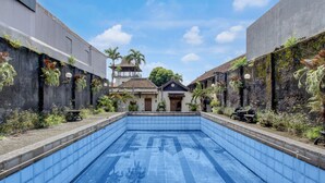 Gambar tidak terklasifikasi, 2 dari 36, tombol