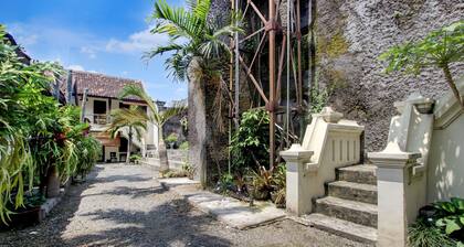 Hotel O near Kampung Batik Kauman former