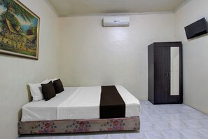 Room - Hotel O near Kampung Batik Kauman former (Solo)