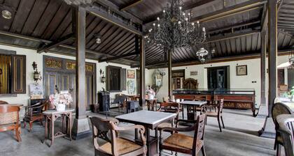 Hotel O near Kampung Batik Kauman former