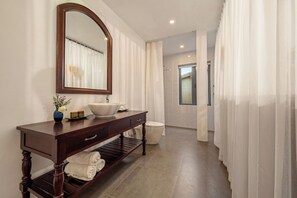 Bathroom - True Hoi An Riverside Villa (Hoi An Dong)