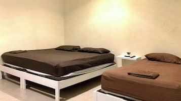 Comfort Room, Garden View