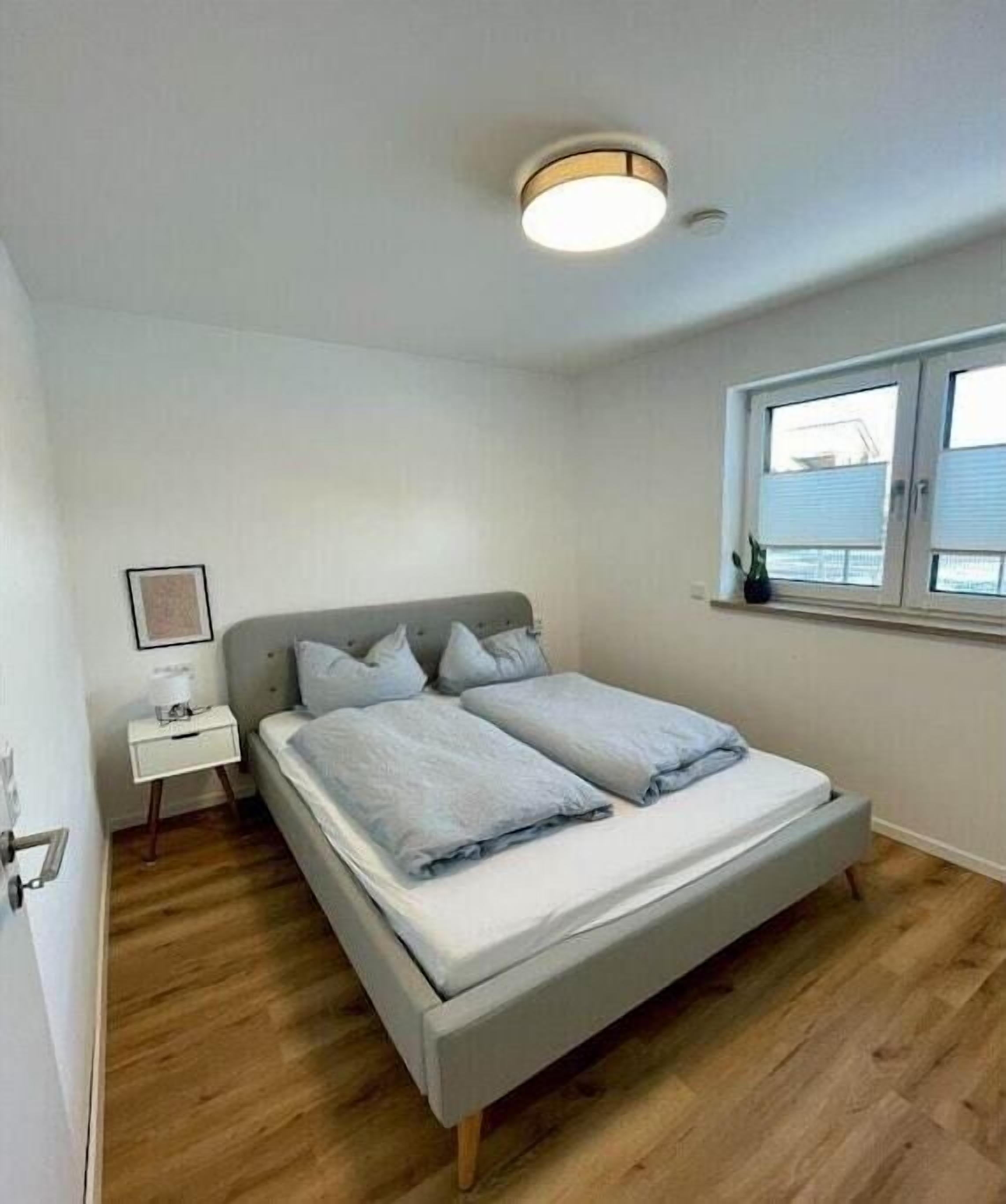 4 bedrooms, desk, iron/ironing board, free WiFi