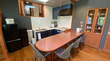 House, Non Smoking, Balcony | Private kitchen