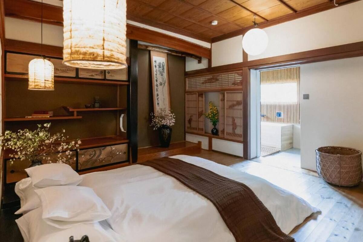 Luxury Suite, City View