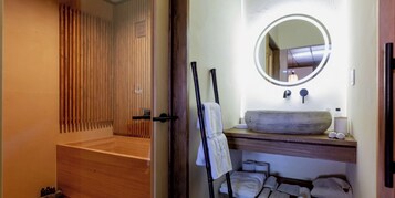 Caja de seguridad en la habitación y decoración personalizada 