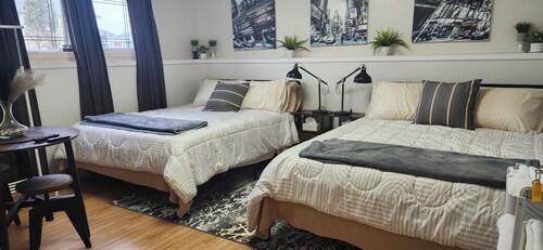 Peaceful 1-bedroom studio in charming Strathmore perfect for relaxing