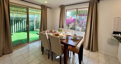 Quiet Leafy Retreat- 10 minutes to