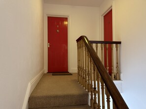 Interior - Draycott Dreams has stunning sea views across St Ives Bay & Harbour (St Ives)