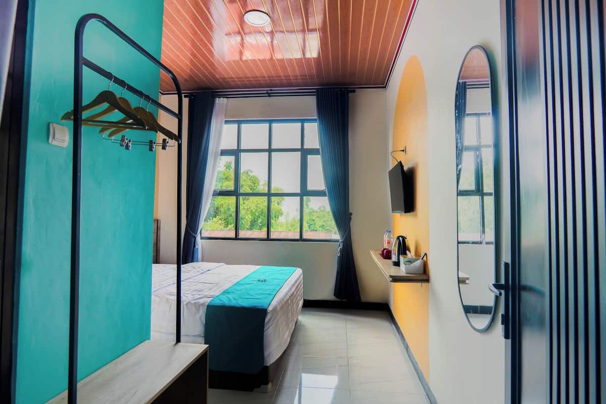 Deluxe Double Room, City View