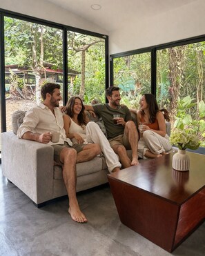 Interior - Riverside 3BR House with jungle and river views (Provincia de Puntarenas)