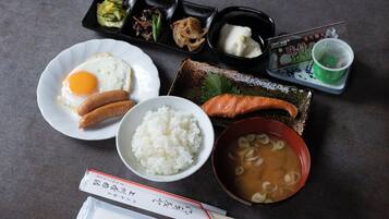Japanese-style Room, Non Smoking, City View (Run of House) | Ryokan dining