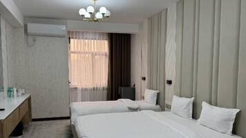 Family Room, Balcony, City View