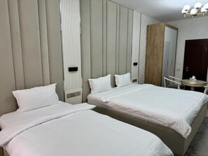 Family Room, Balcony, City View - Aram Baland Hotel  (Dushanbe)